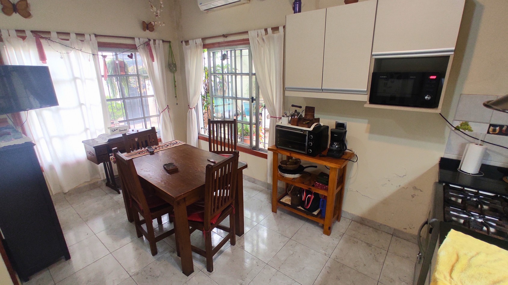 Casa 4 ambientes en Jose Leon Suarez